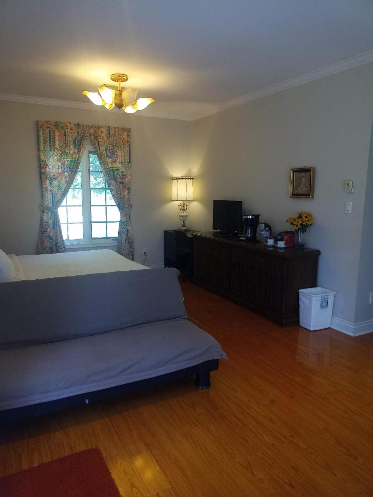 Lakeview Private Suite-Twin Or King Tottenham Buitenkant foto